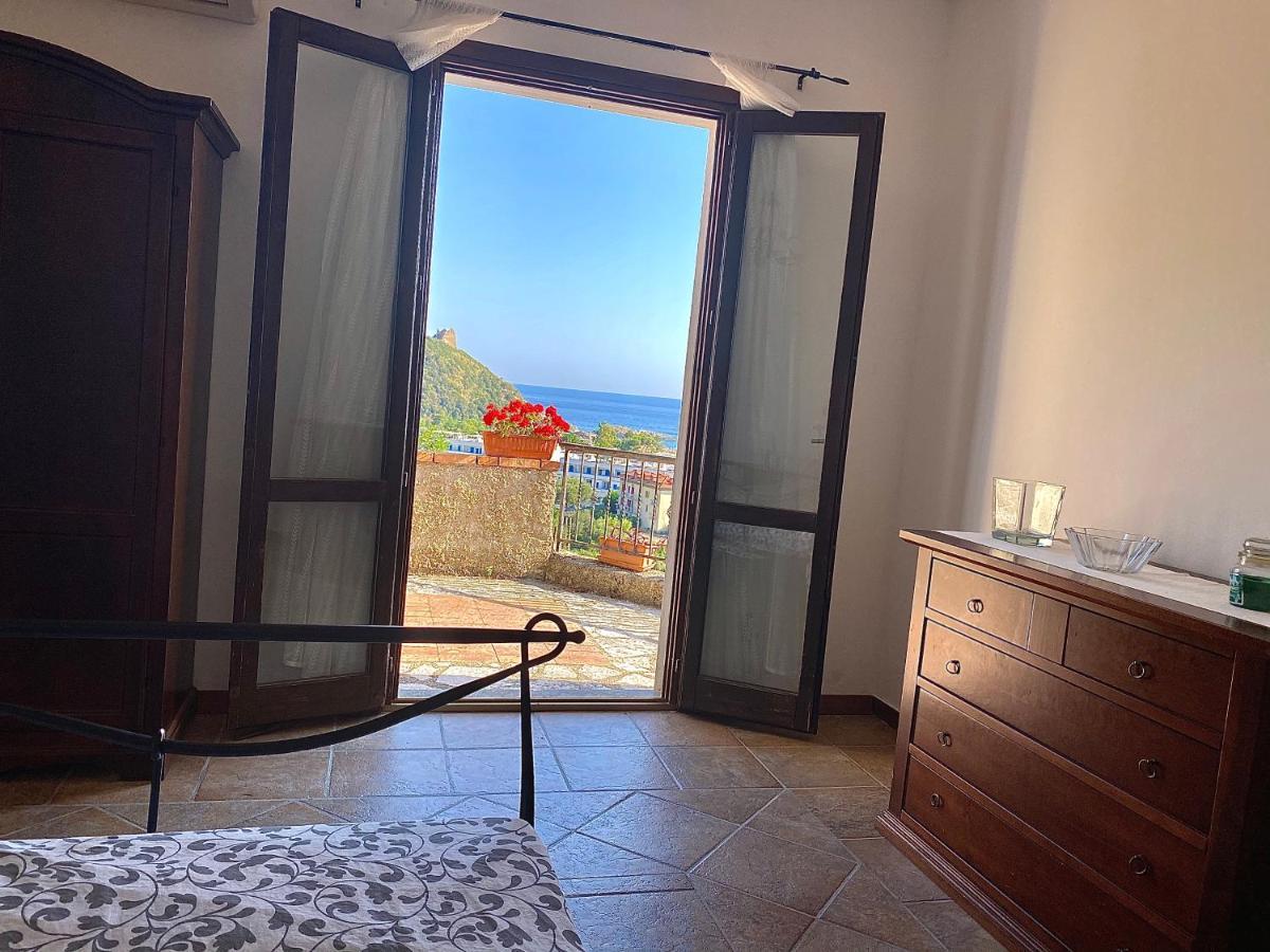 Villa Lo Scoglio Ашеа Экстерьер фото