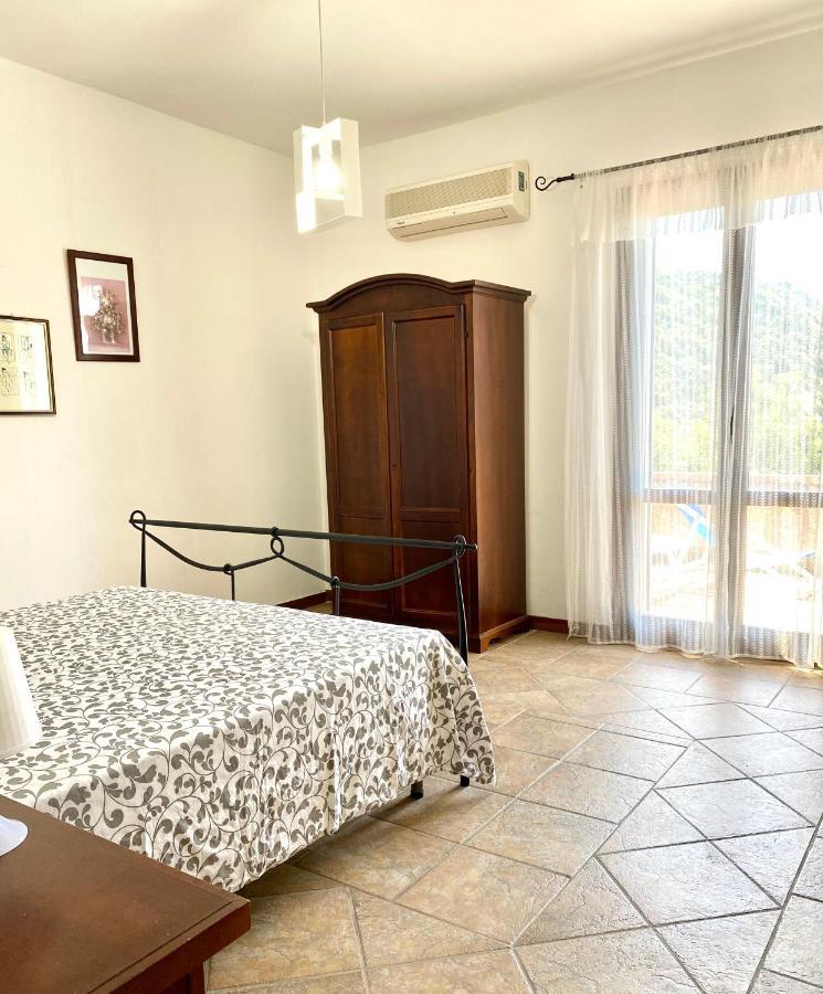 Villa Lo Scoglio Ашеа Экстерьер фото